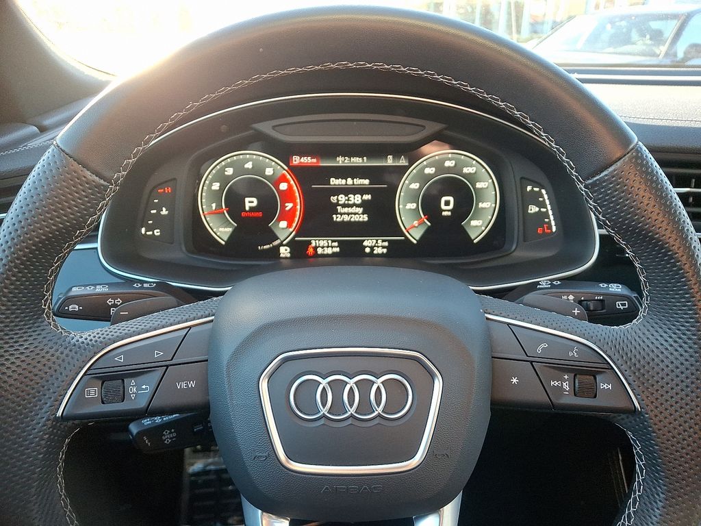 Thumbnail: 2023 Audi SQ8 - 20