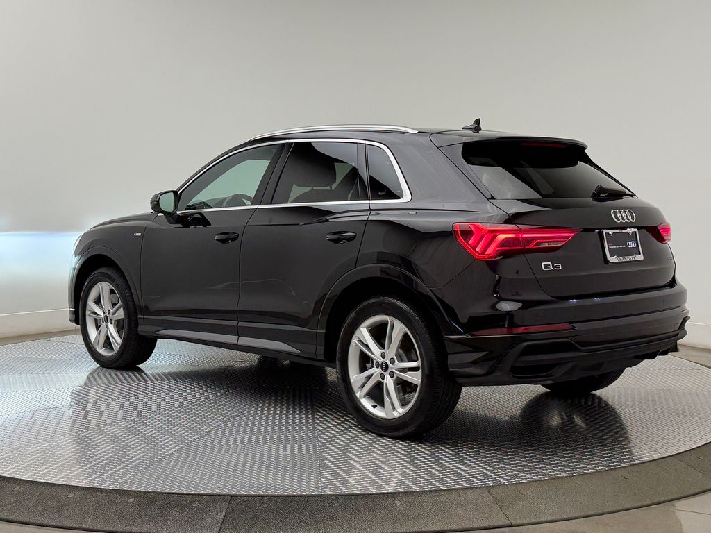 Thumbnail: 2023 Audi Q3 - 5
