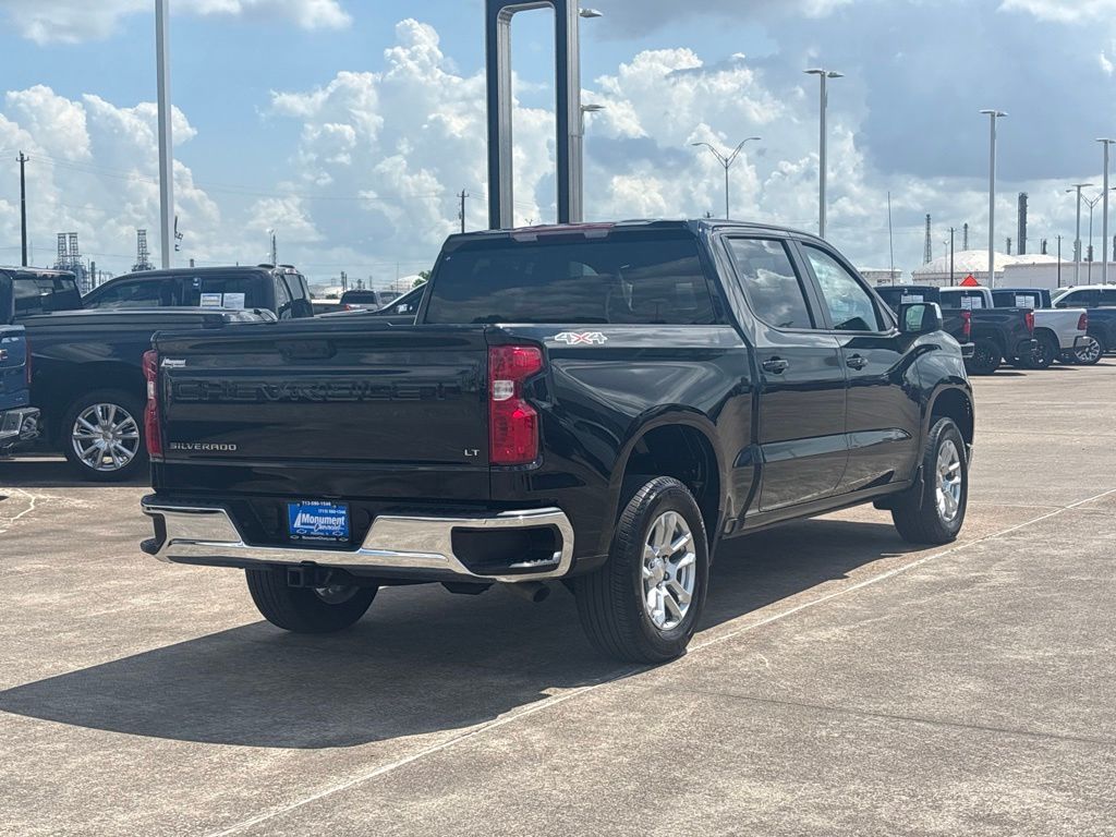 2023 Chevrolet Silverado 1500 LT - 11