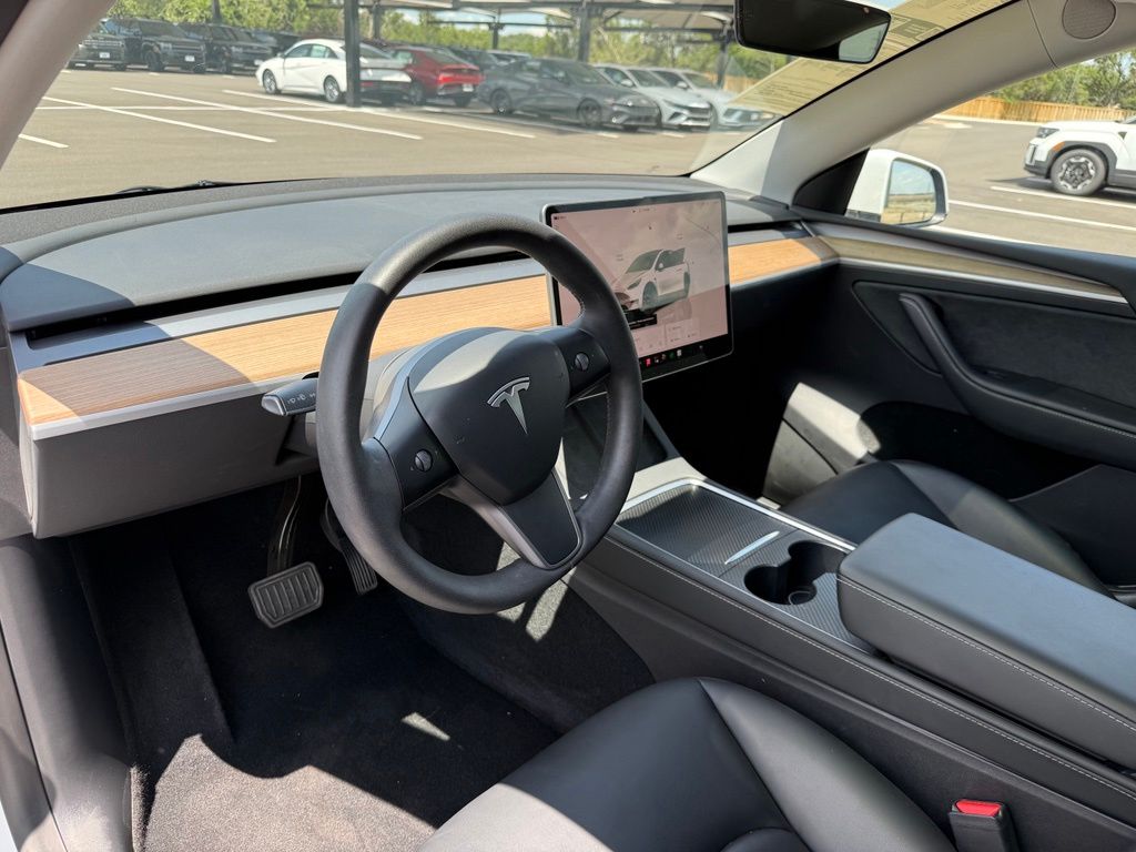 Thumbnail: 2023 Tesla Model Y - 12