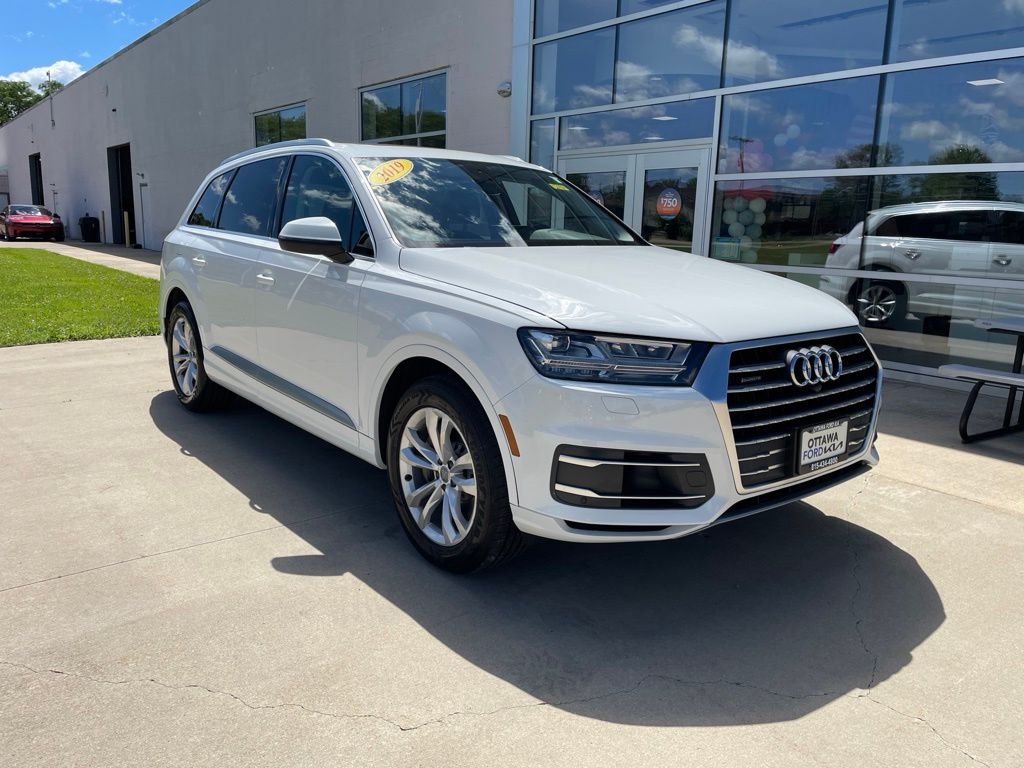 Carrara White 2019 Audi Q7 SUV / Crossover All-Wheel Drive 8-Speed Automatic
