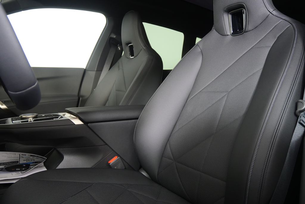 Thumbnail: 2026 BMW iX - 11