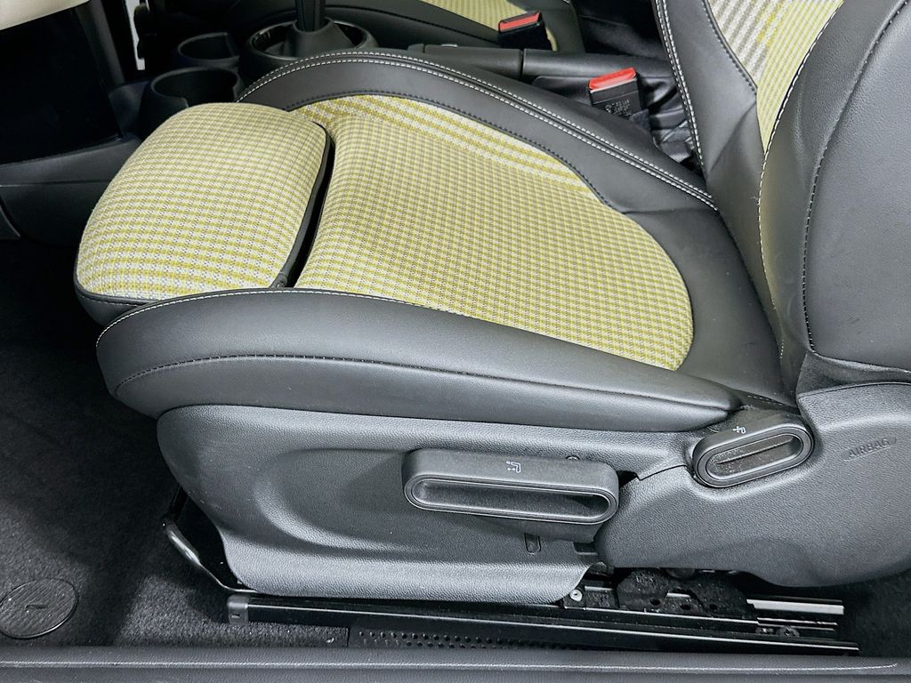 Thumbnail: 2024 MINI Cooper - 20