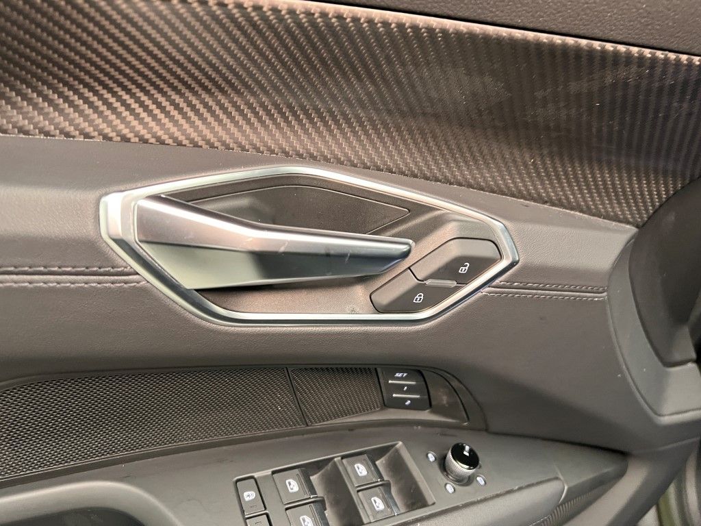 Thumbnail: 2023 Audi e-tron GT - 27