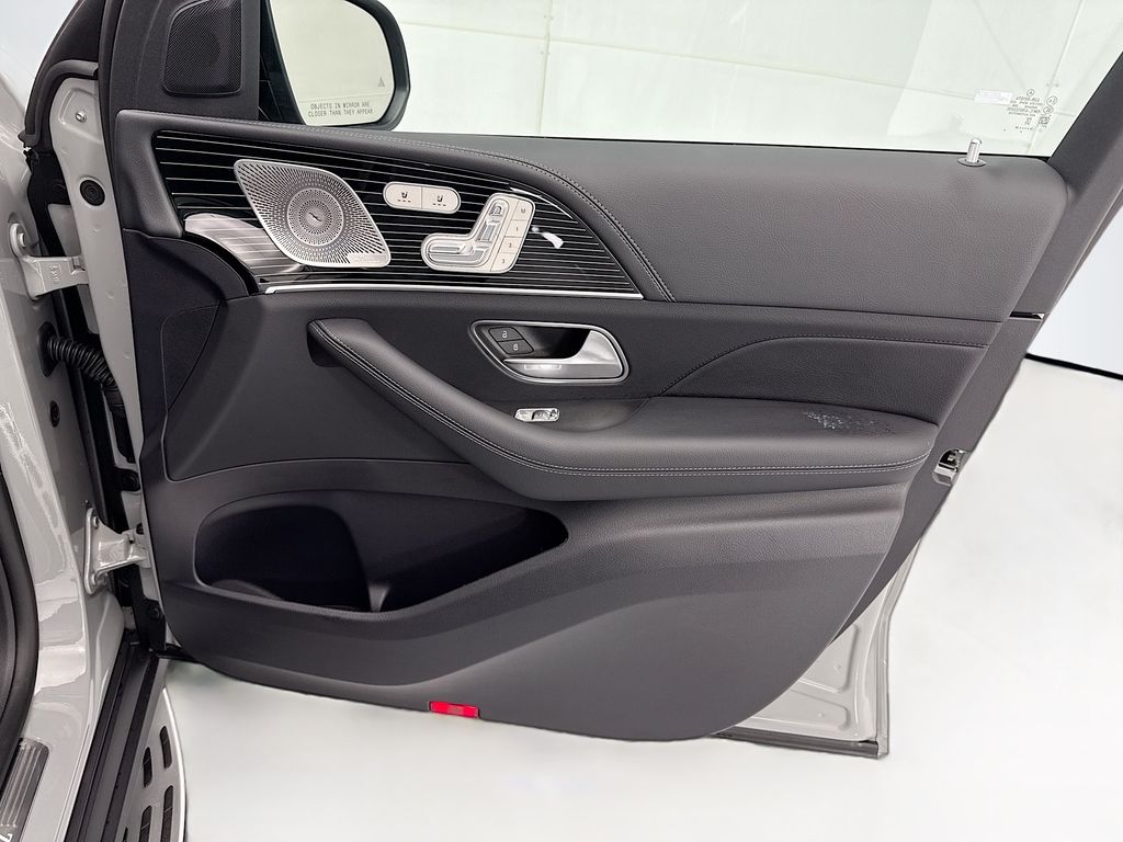 Thumbnail: 2026 Mercedes-Benz GLE - 24