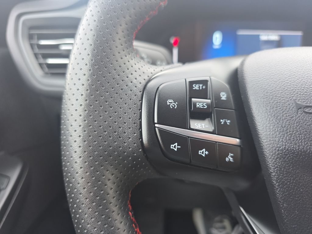 Certified Used 2023 Gray Ford ST-Line image 25