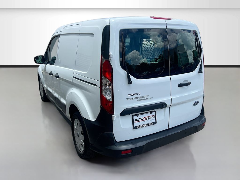 Used 2023 White Ford XL image 5