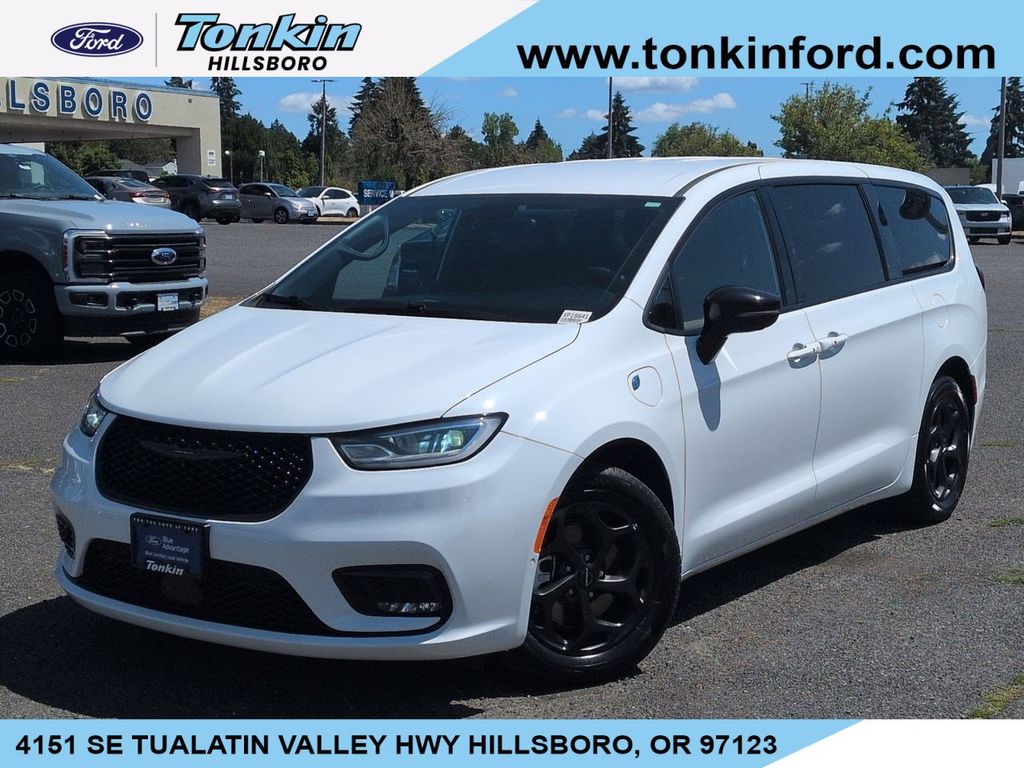 Bright White Clearcoat 2024 Chrysler Pacifica Hybrid Minivan Front-Wheel Drive Continuously Variable Transmission