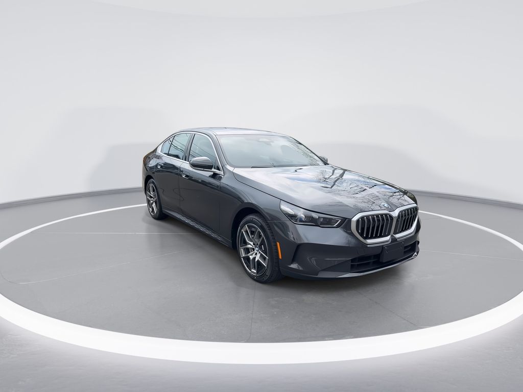 Thumbnail: 2026 BMW 5 Series - 2