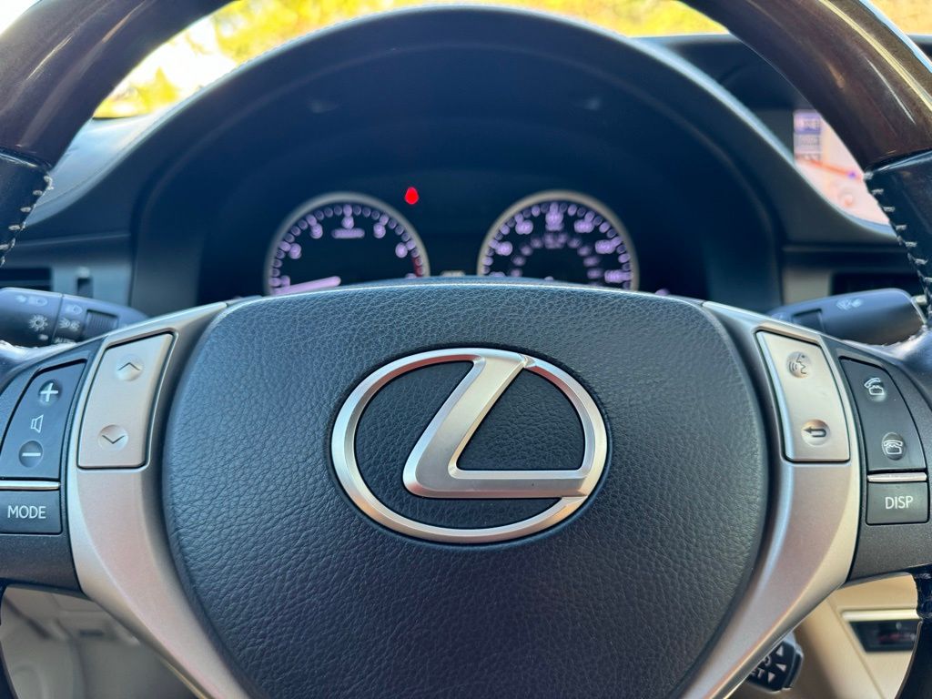 2013 Lexus ES 350 28