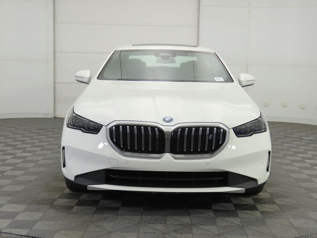 Thumbnail: 2026 BMW i5 - 3