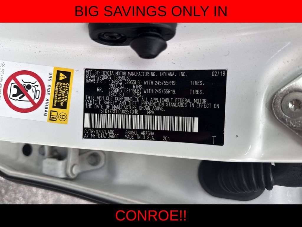 2018 Toyota Highlander Limited White at Community Kia