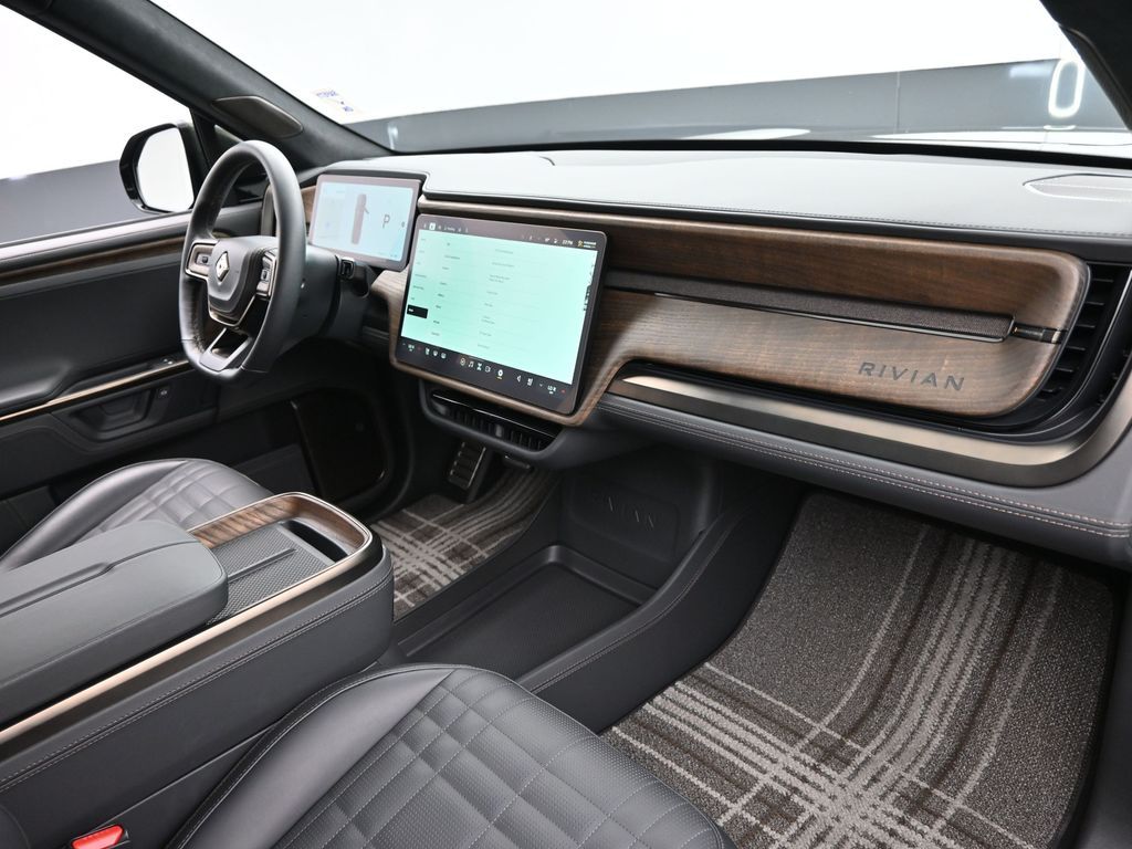 2025 Rivian R1T Ascend