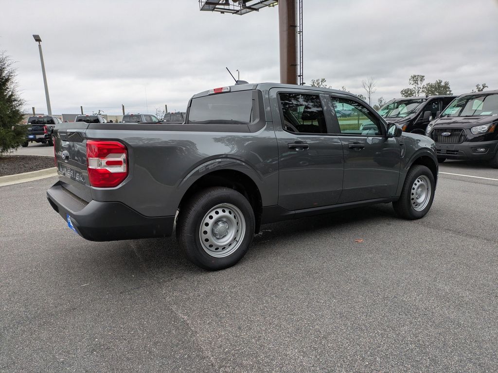 2025 Ford Maverick XL