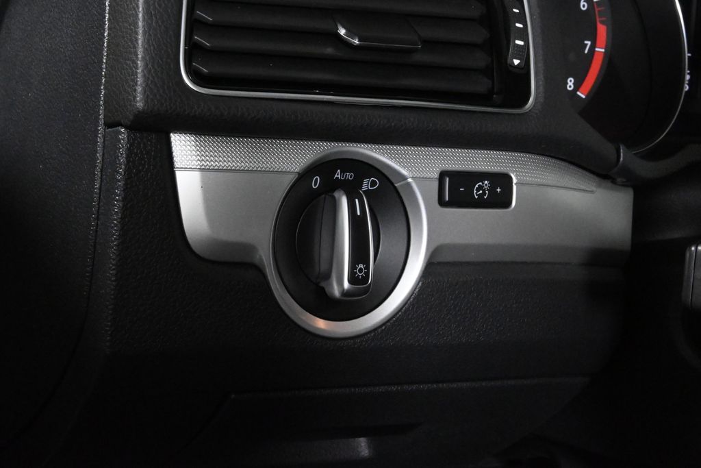 Thumbnail: 2018 Volkswagen Passat - 26