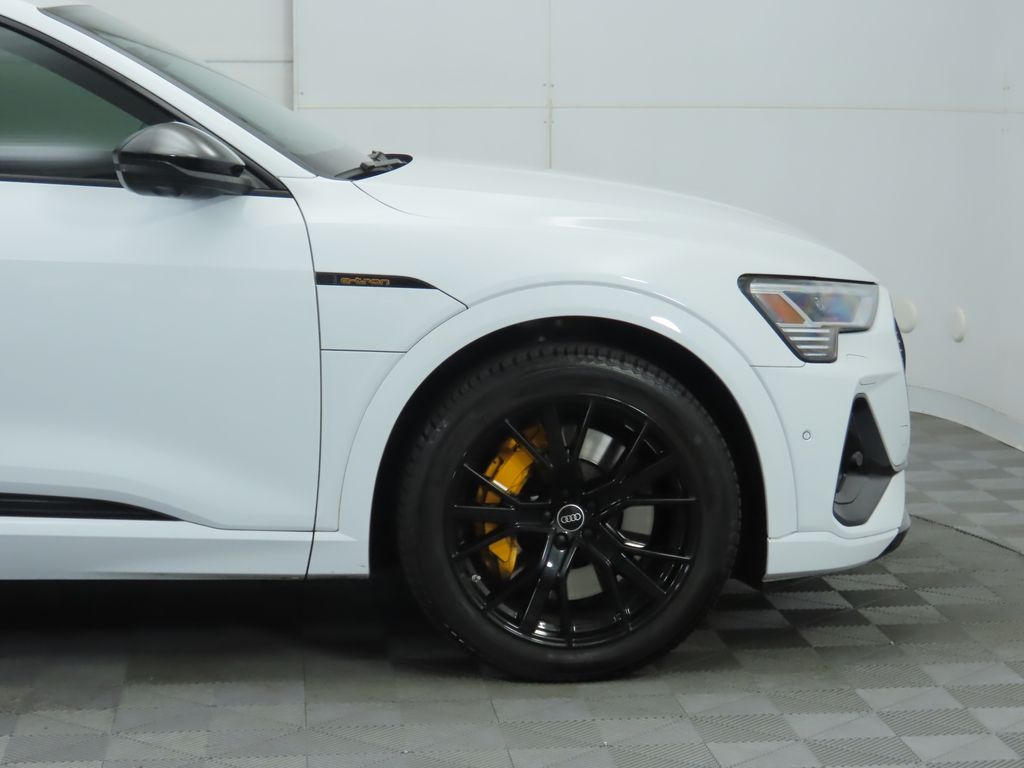 2023 Audi e-tron Premium 11