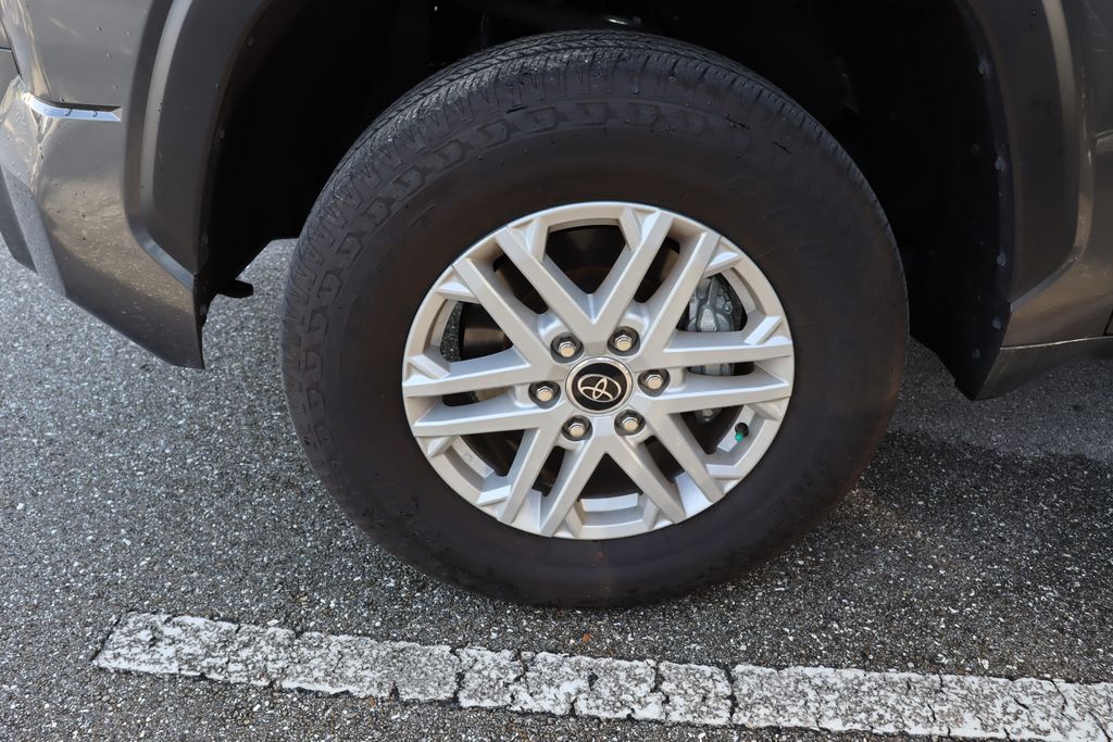 Thumbnail: 2024 Toyota Tundra - 4