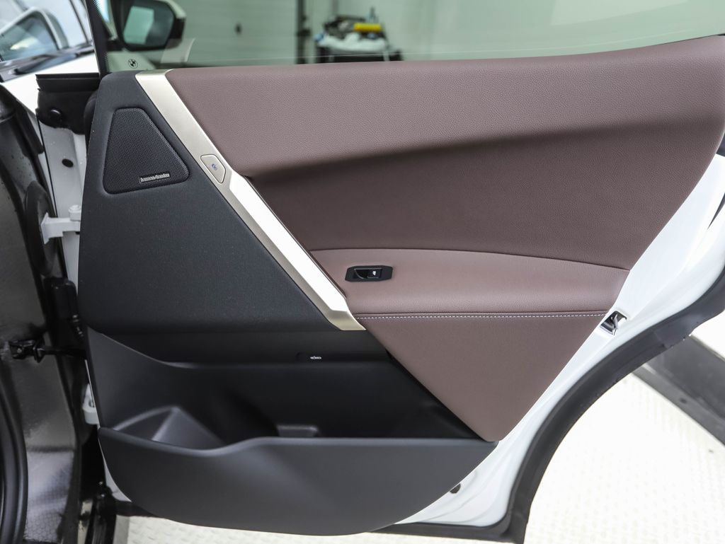 Thumbnail: 2026 BMW iX - 26