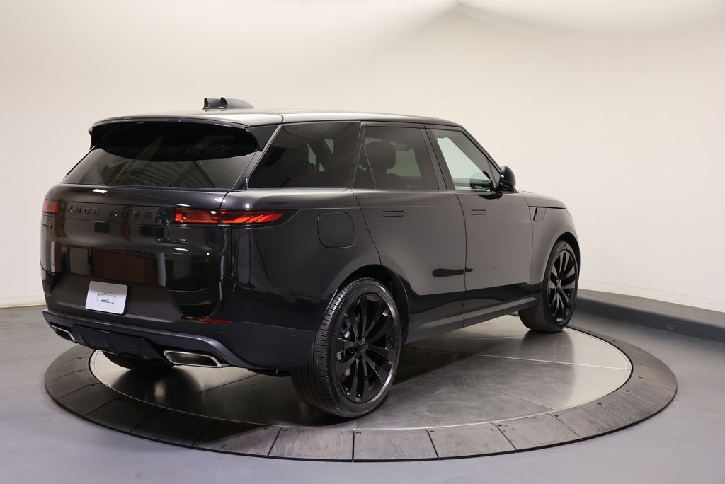 Thumbnail: 2026 Land Rover Range Rover Sport - 5