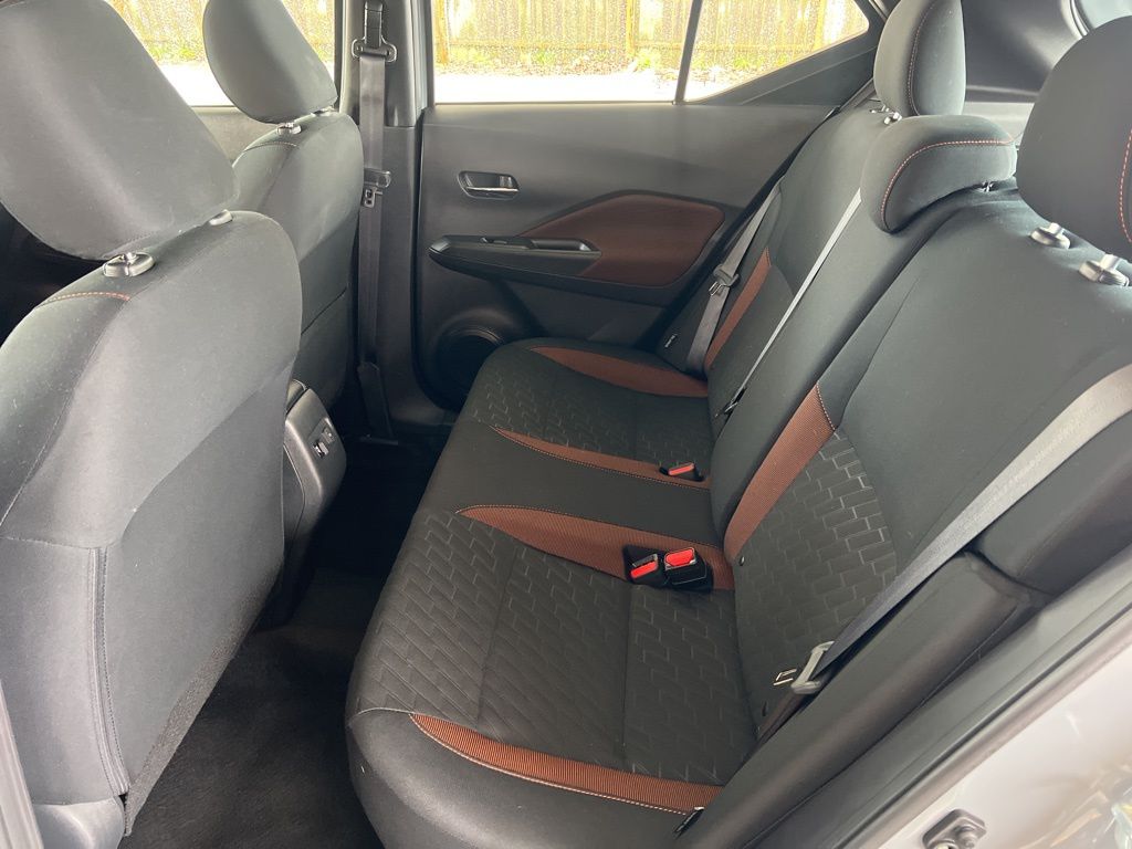 2024 Nissan Kicks SR photo
