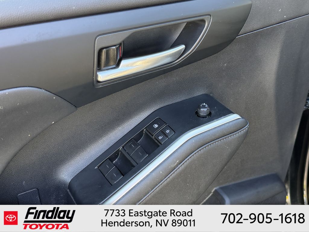 Used 2024 Toyota Highlander SUV