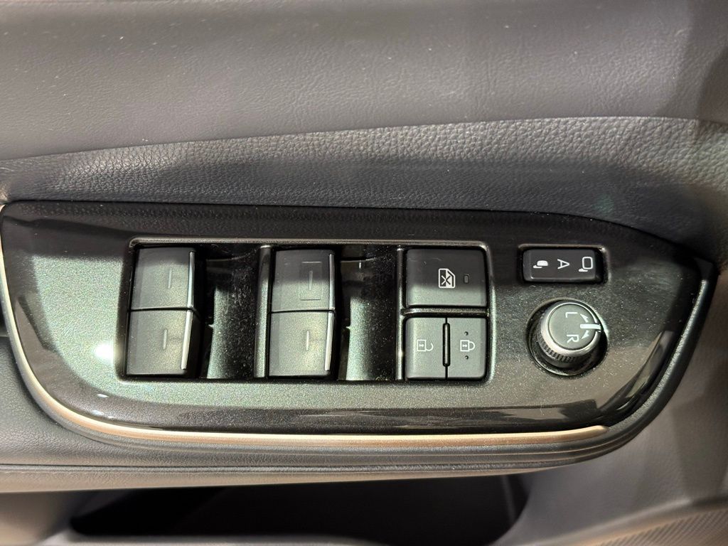 Thumbnail: 2024 Toyota Crown - 15