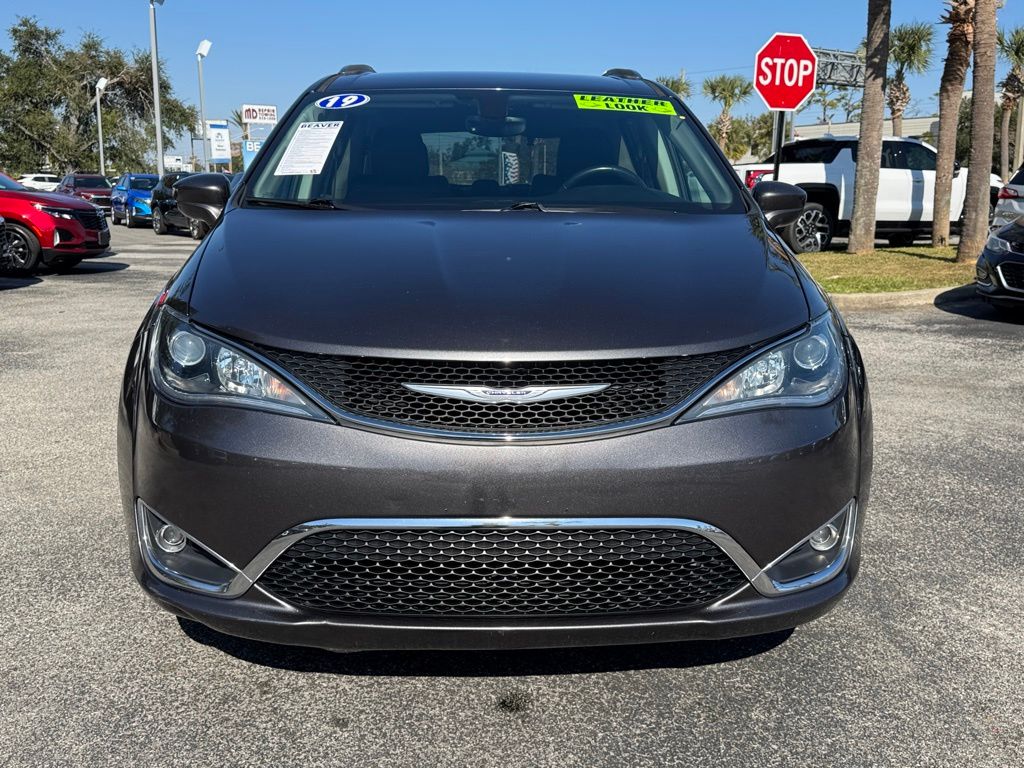 2019 Chrysler Pacifica Touring L 3