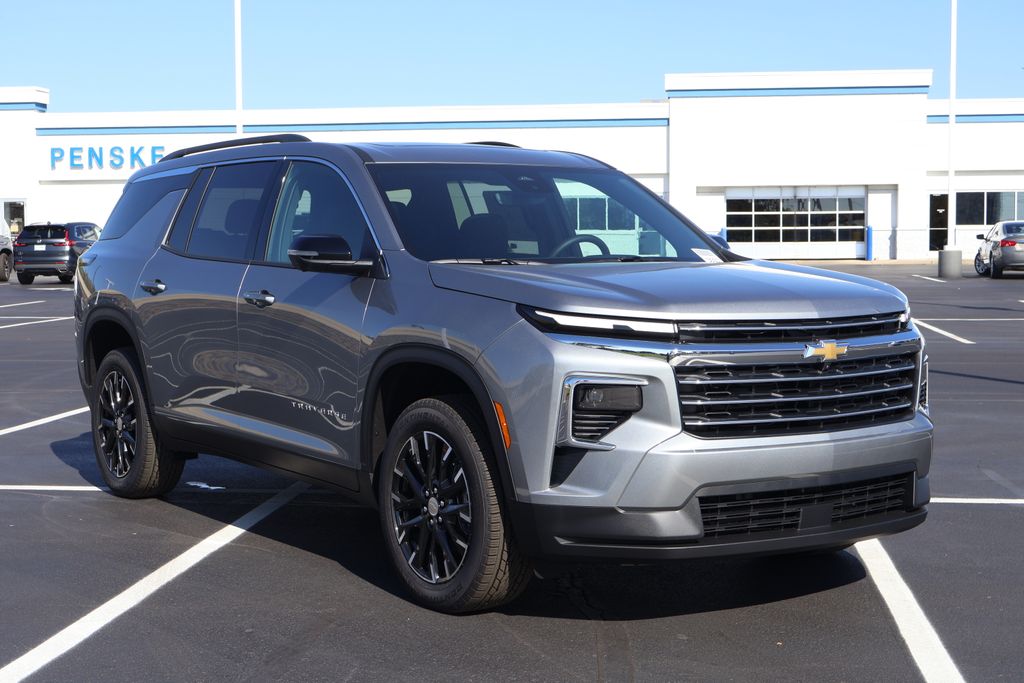 Thumbnail: 2026 Chevrolet Traverse - 10