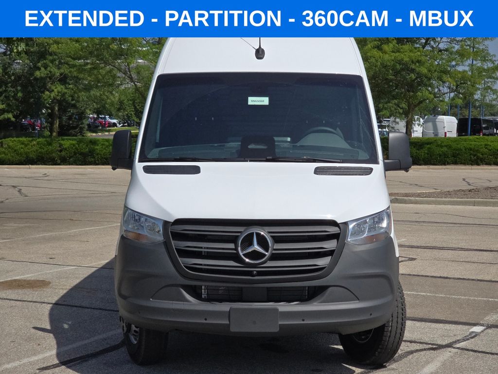 New 2026 White Mercedes-Benz Cargo 170 WB image 9
