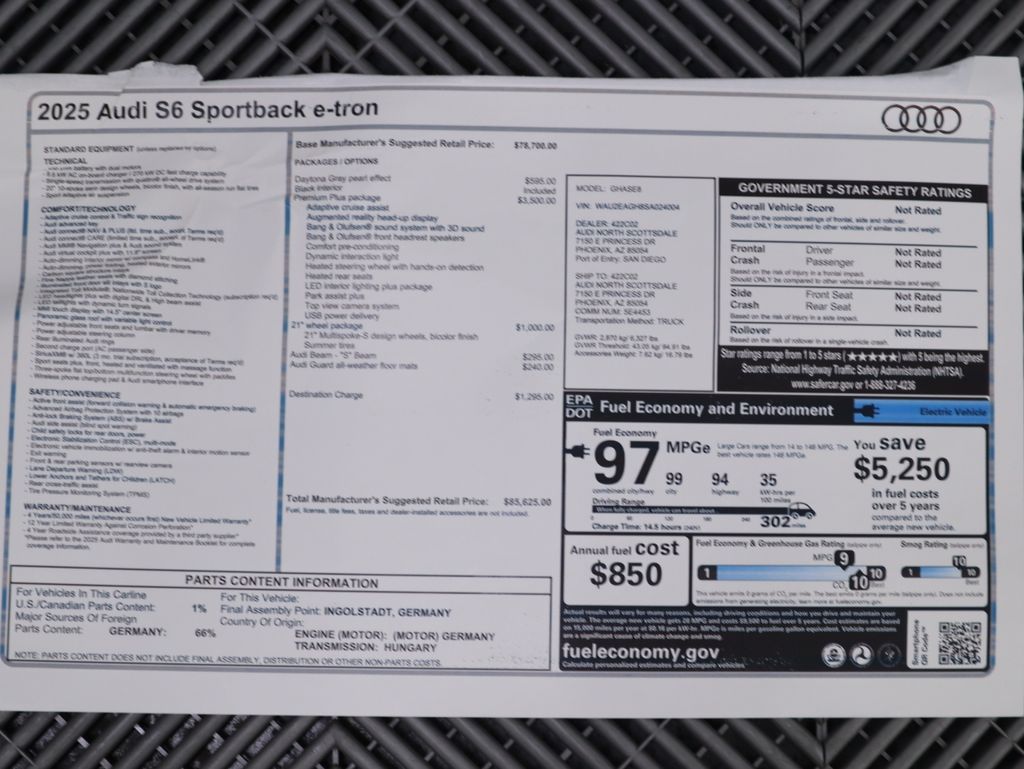 Thumbnail: 2025 Audi S6 - 9