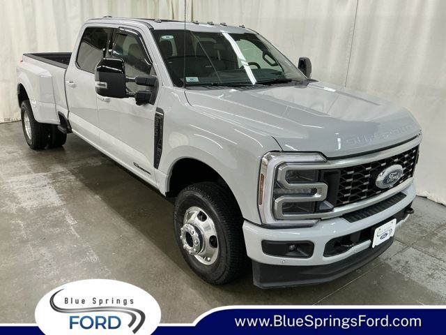 Avalanche 2026 Ford F-350 Super Duty Platinum Crew Cab LB DRW 4WD Pickup Truck Four-Wheel Drive Automatic