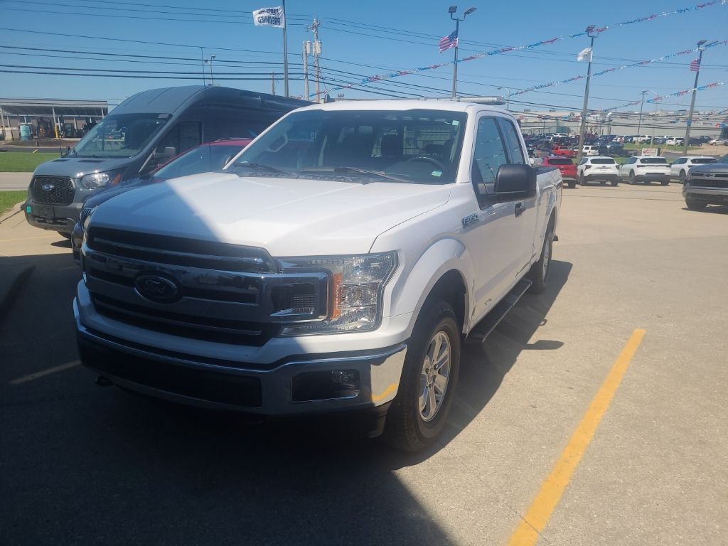 Oxford White 2020 Ford F-150 XLT SuperCab 4WD Pickup Truck Four-Wheel Drive 6-Speed Automatic