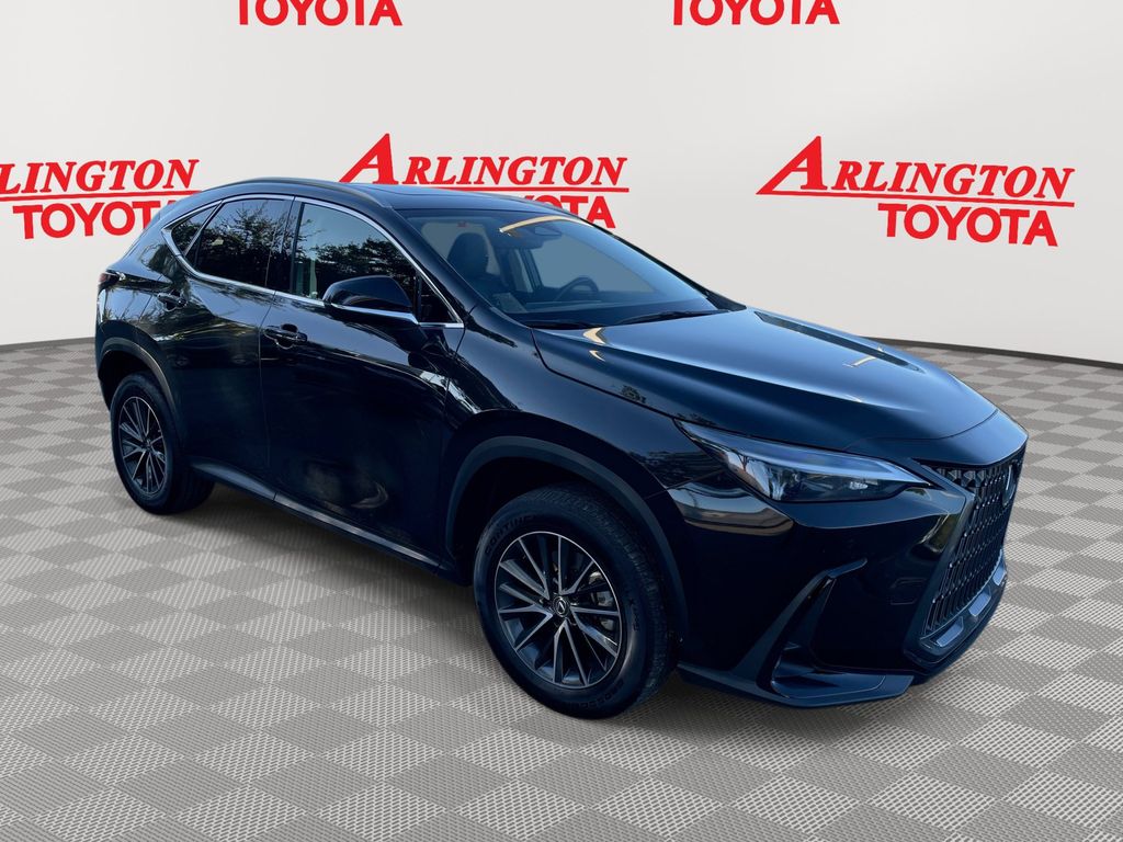 2022 Lexus NX 250's photo