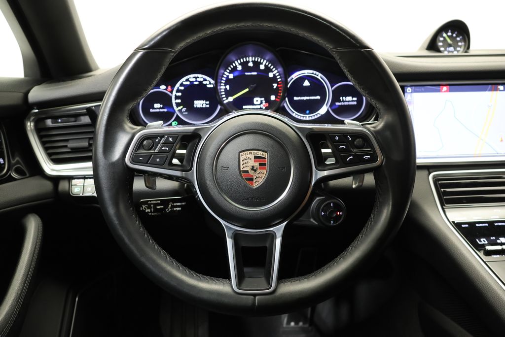 Thumbnail: 2020 Porsche Panamera - 16