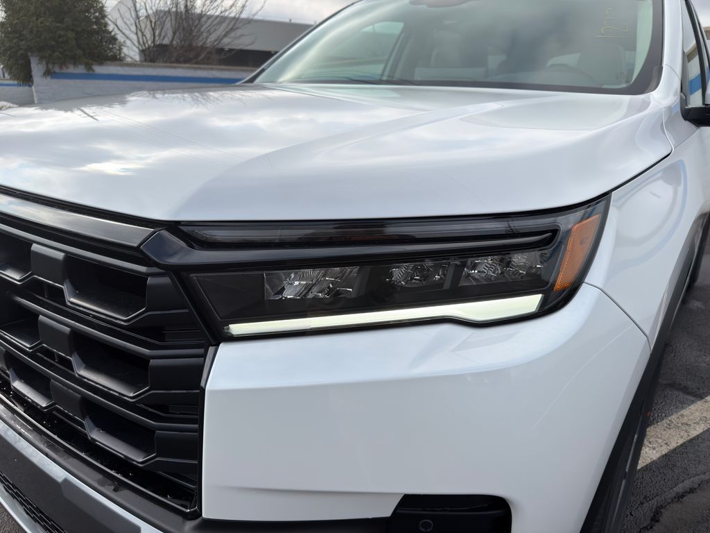 Thumbnail: 2026 Honda Pilot - 9