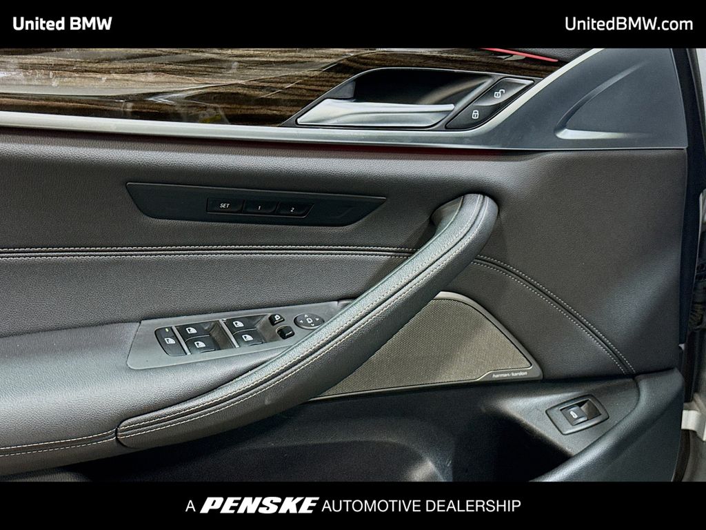 Thumbnail: 2021 BMW 5 Series - 3