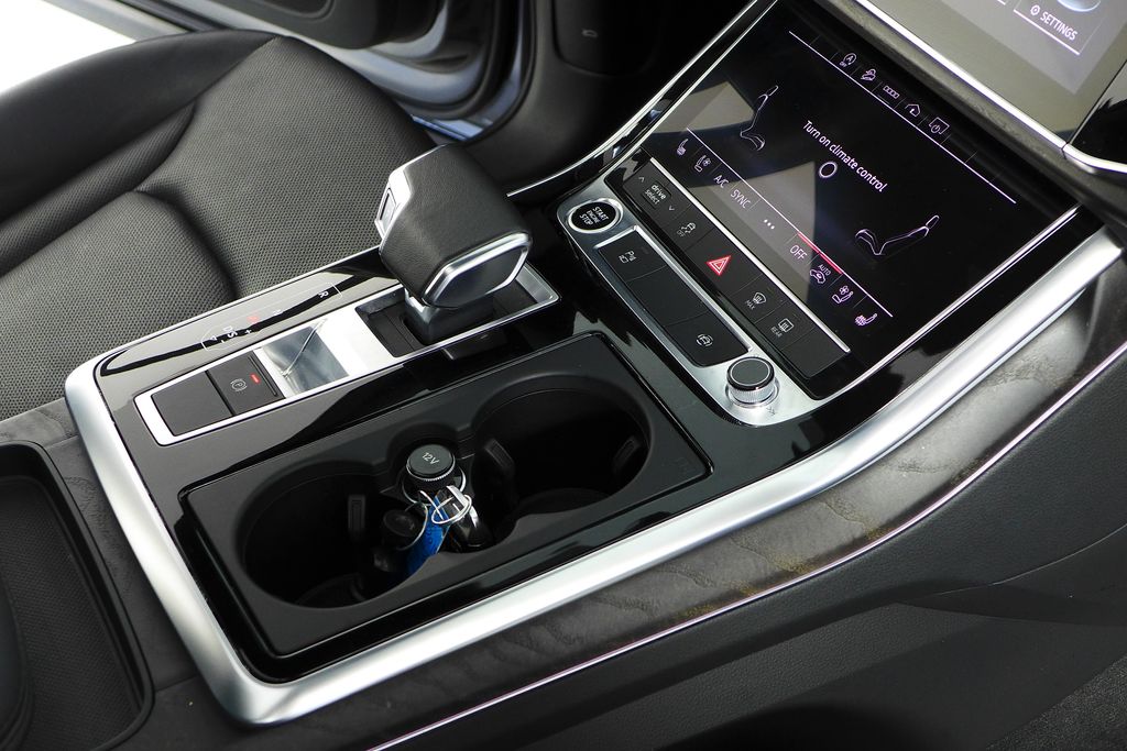 Thumbnail: 2022 Audi Q7 - 15