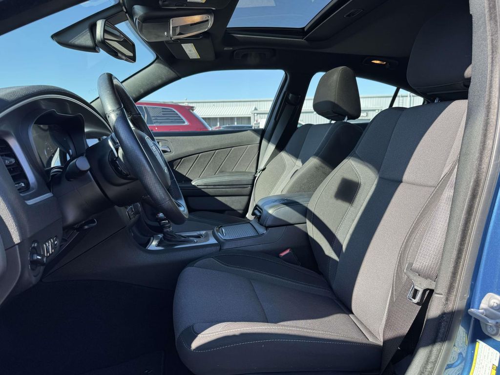 Used 2022  Dodge SXT image 14