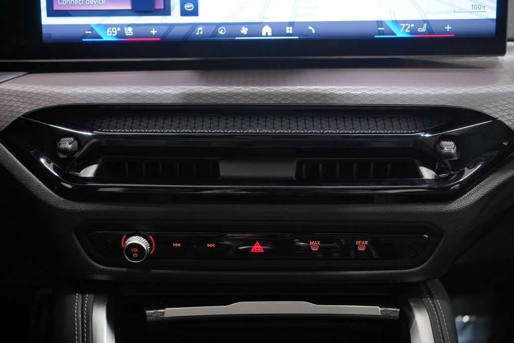 Thumbnail: 2025 BMW 4 Series - 13