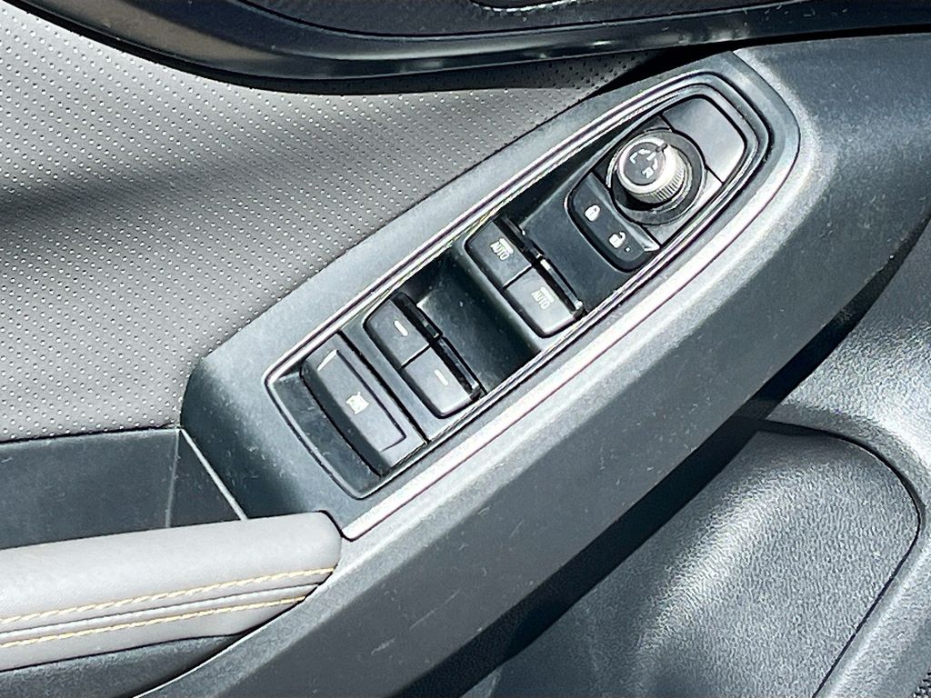 Used 2021 Silver Subaru Sport image 17