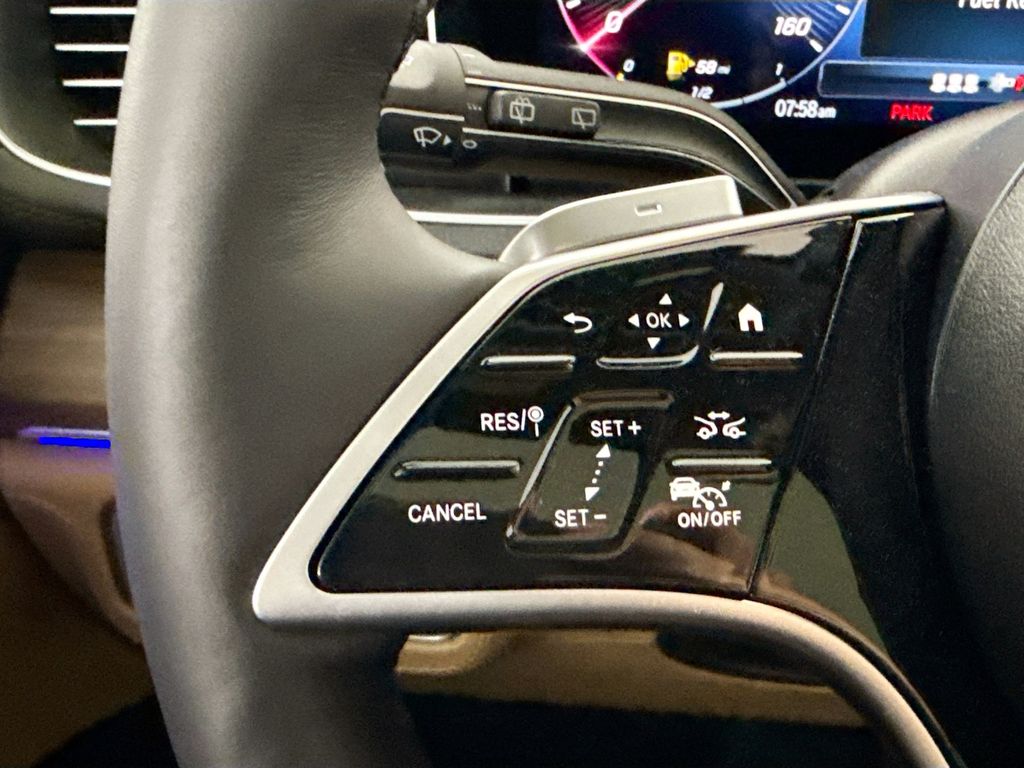 Thumbnail: 2026 Mercedes-Benz GLE - 12