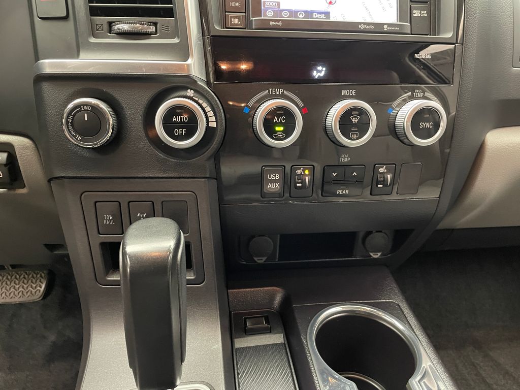 Thumbnail: 2018 Toyota Sequoia - 28