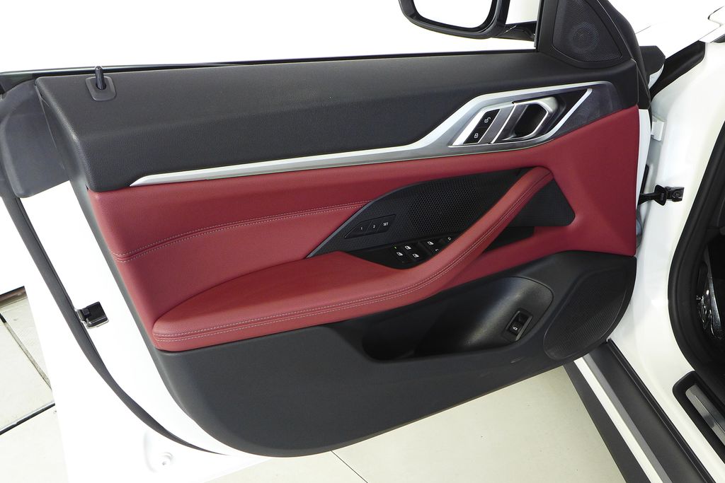 Thumbnail: 2023 BMW i4 - 11