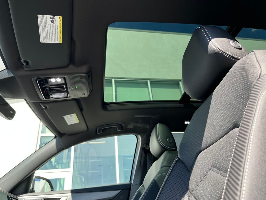 2025 Volkswagen Atlas Cross Sport 2.0T SE w/Technology photo