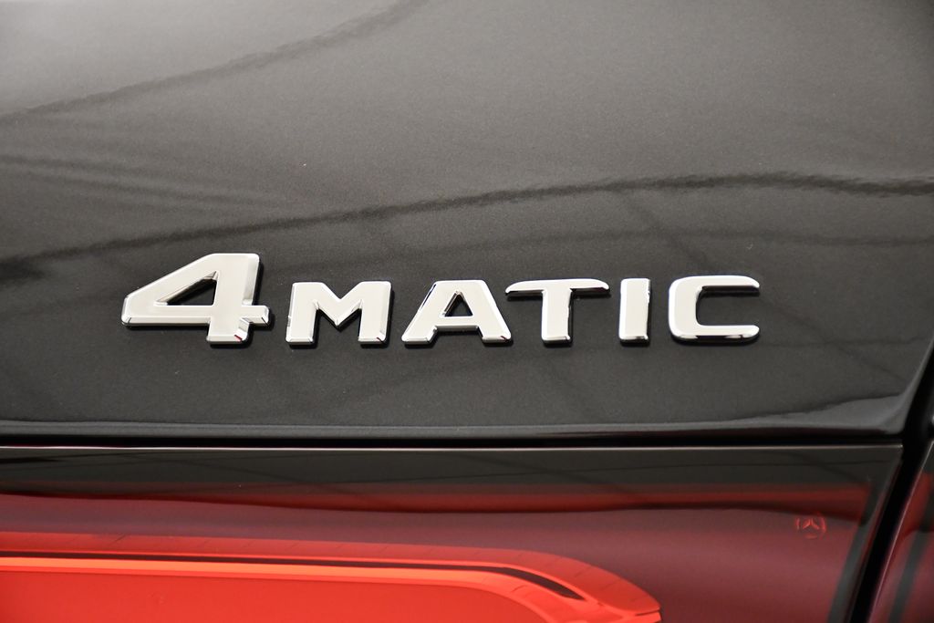 2025 Mercedes-Benz GLC 350 10