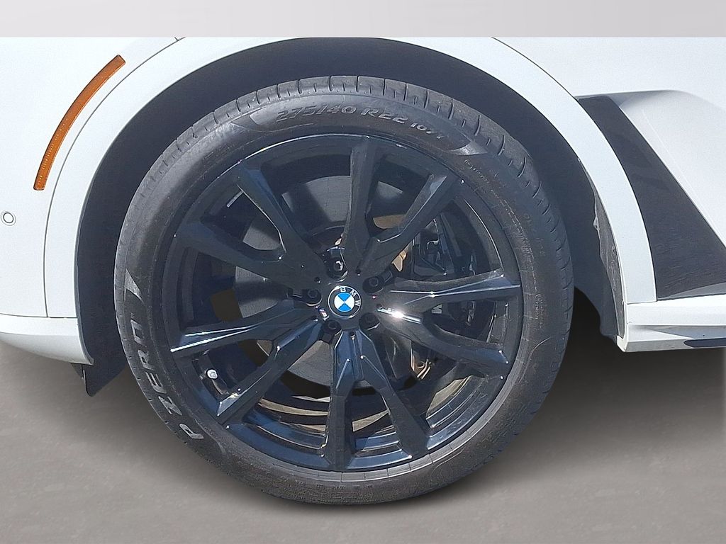 2023 BMW X7 xDrive40i 7