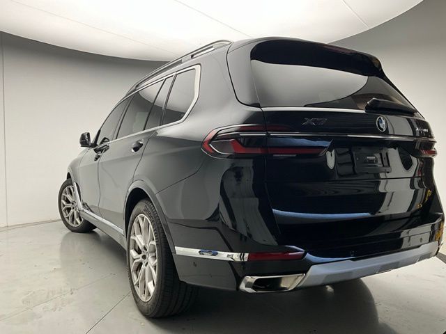 Thumbnail: 2023 BMW X7 - 4