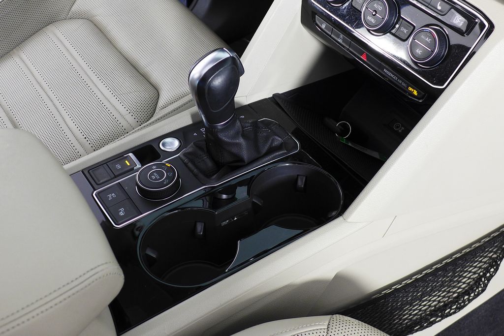 Thumbnail: 2018 Volkswagen Atlas - 15