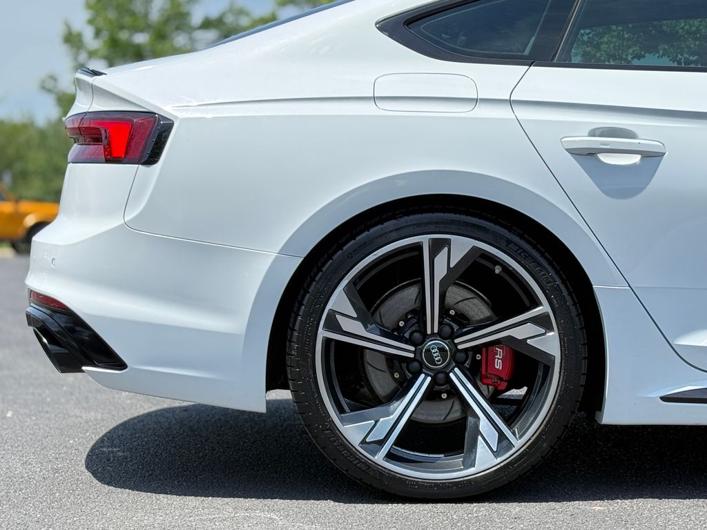 Thumbnail: 2019 Audi RS 5 - 8