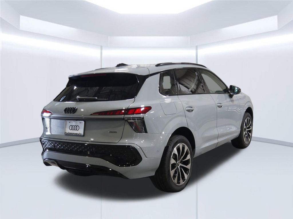 Thumbnail: 2026 Audi Q3 - 5